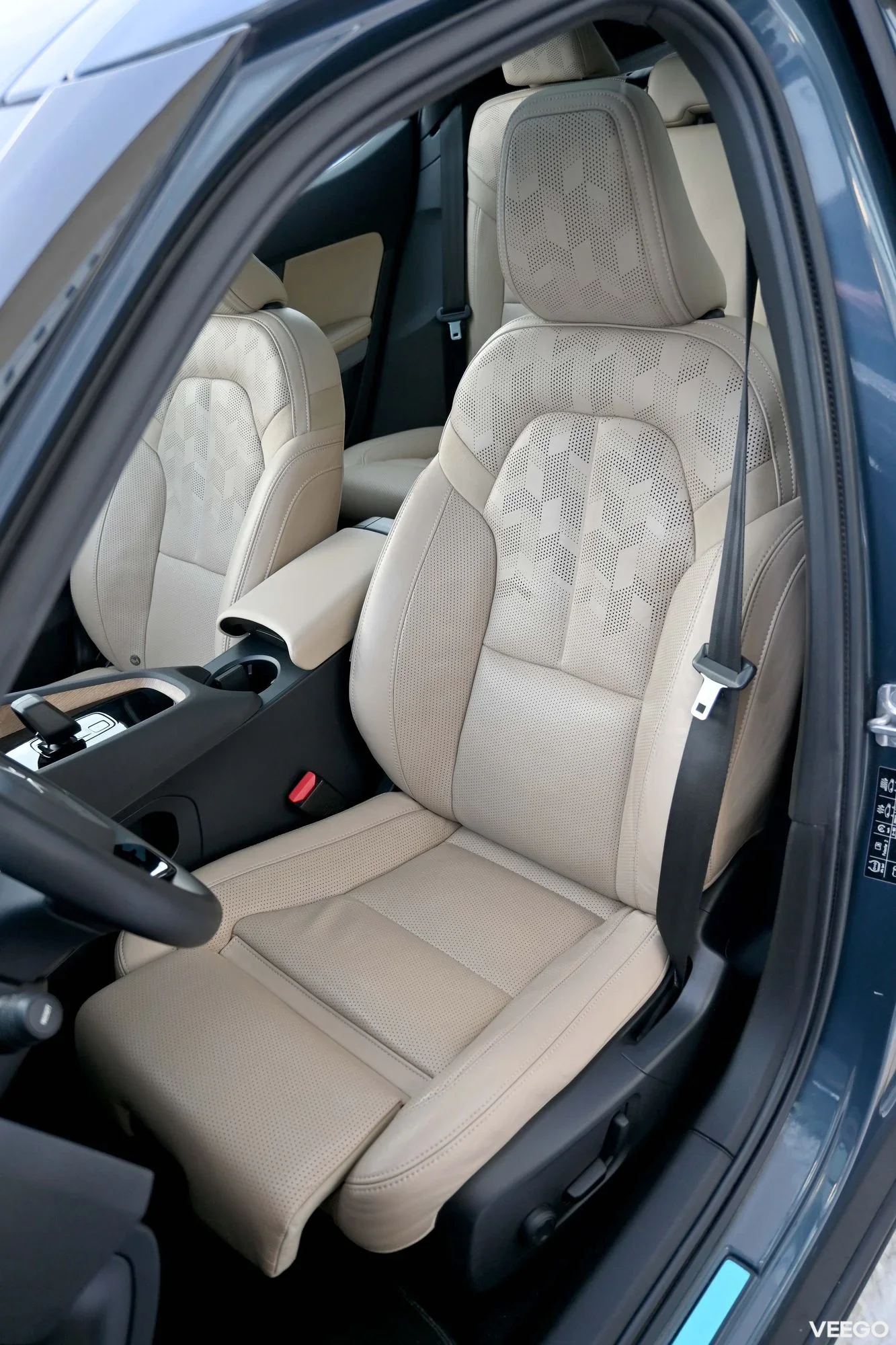 Polestar 2 LONG RANGE DUAL 78kwh/LUXURY / H&K / PILOT PLUS 300kW