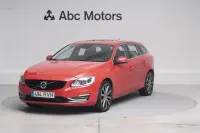 Volvo V60 Plug In Hybrid SUMMUM 2.4 158kW thumbnail