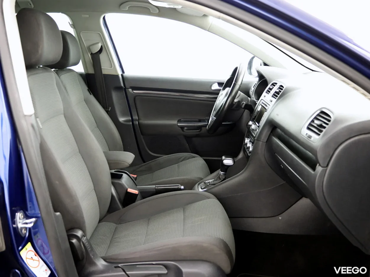 Volkswagen Golf 2.0 104kW