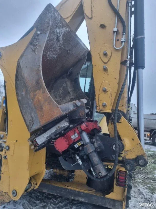 Caterpillar 444 Tiltrotator 82kW