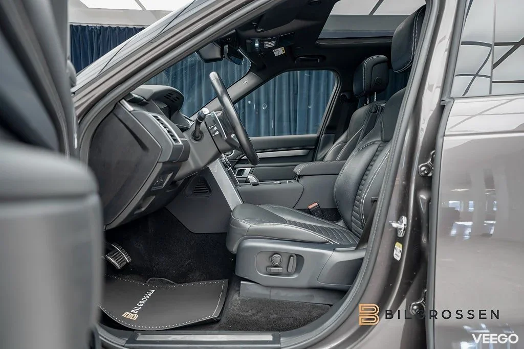 Land Rover Discovery D250 MHEV R-Dynamic 249hk Panorama 360 183kW