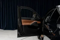 BMW X6 M50i 530hk Ultimate Edt Panorama H/K 360 Hud DAP MOMS 390kW thumbnail