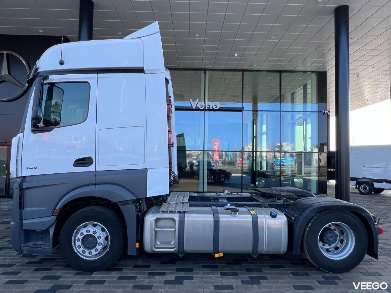 Mercedes-Benz Actros 1845L BigSpace 12.8 330kW