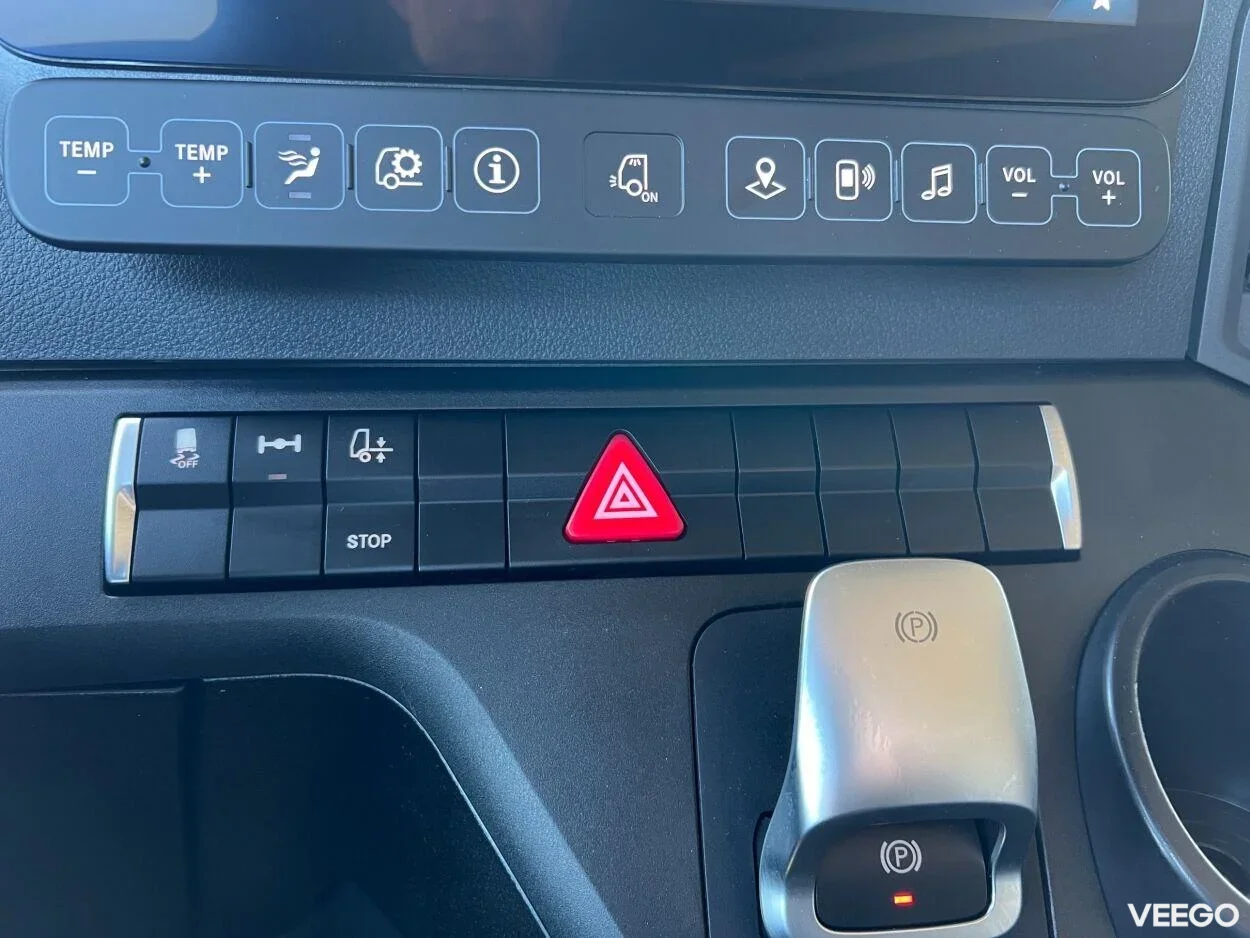 Mercedes-Benz Actros 1845L BigSpace 12.8 330kW