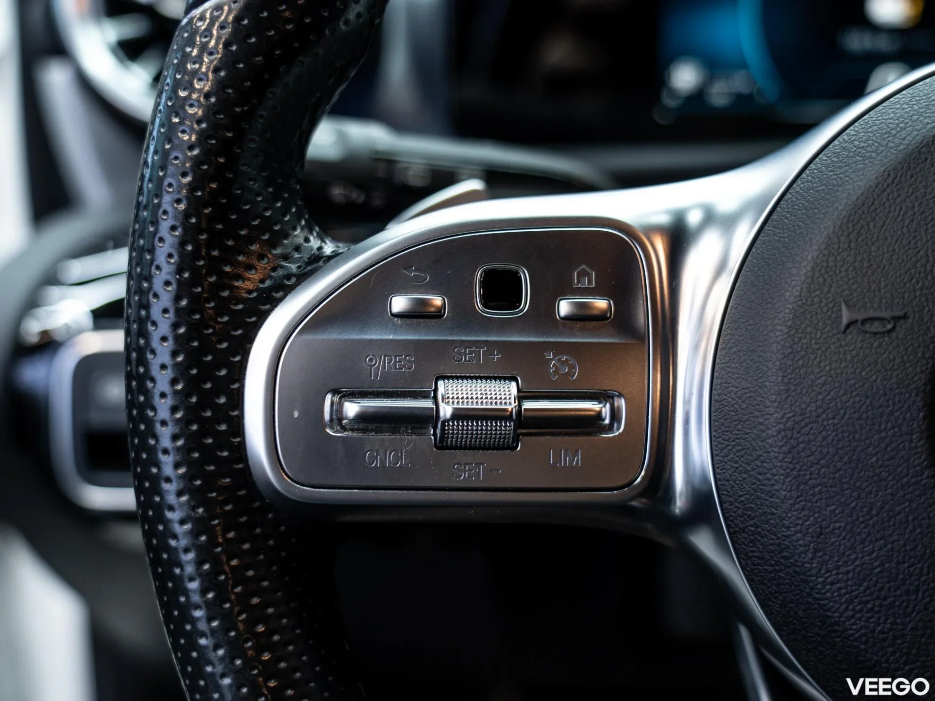 Mercedes-Benz A250 1.3 118kW