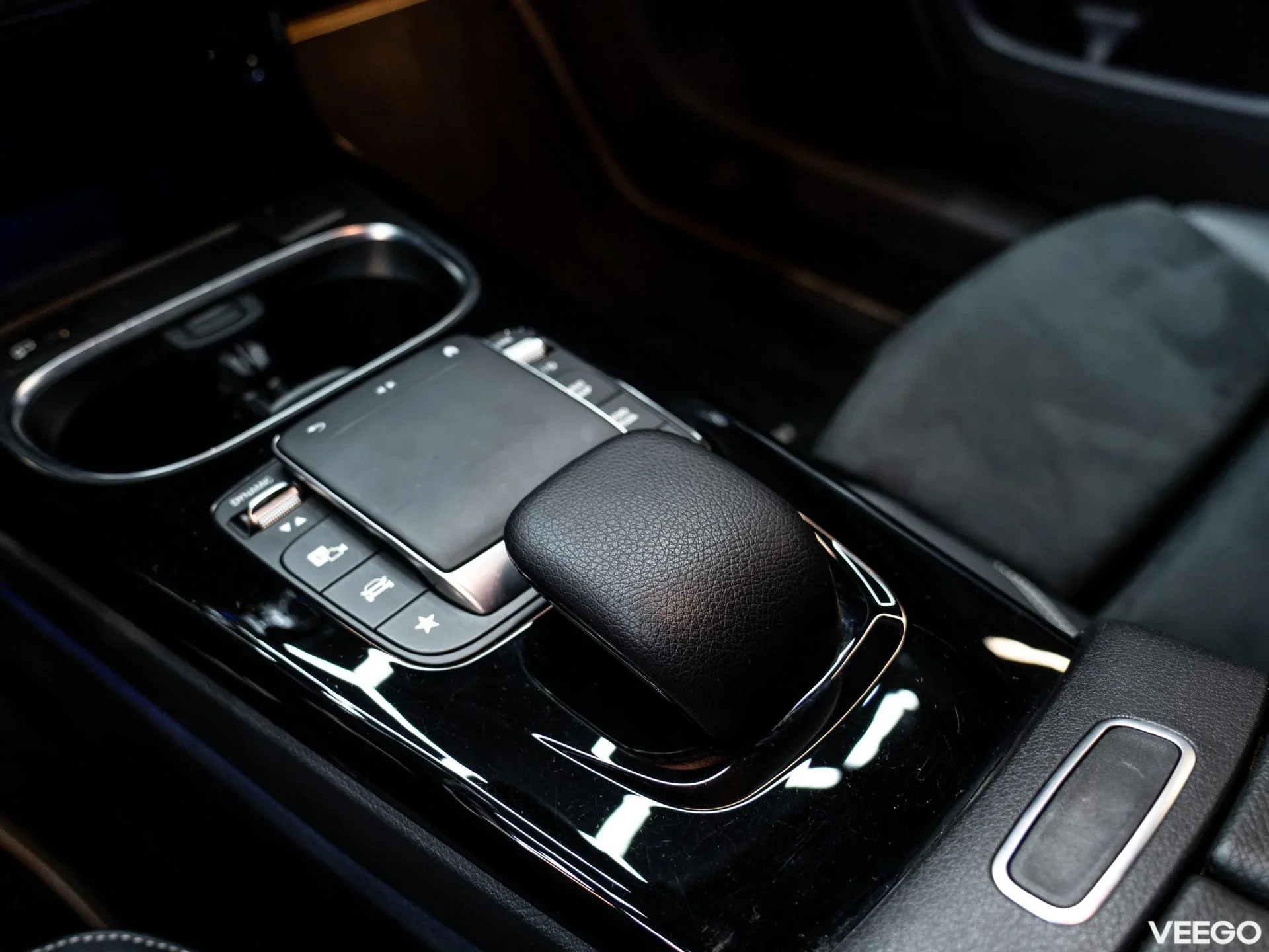 Mercedes-Benz A250 1.3 118kW