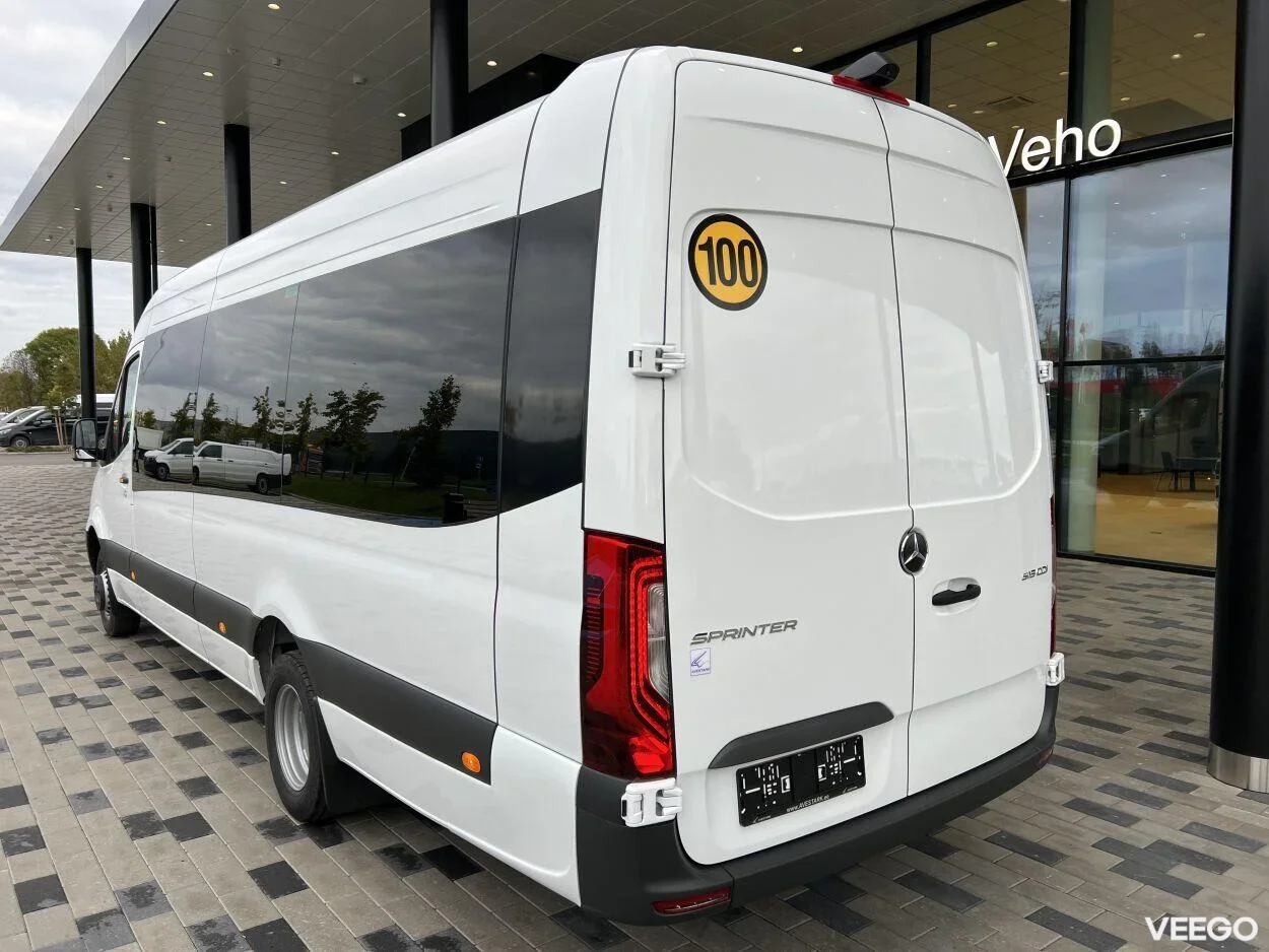 Mercedes-Benz Sprinter 519CDI 22+1+1 2 140kW