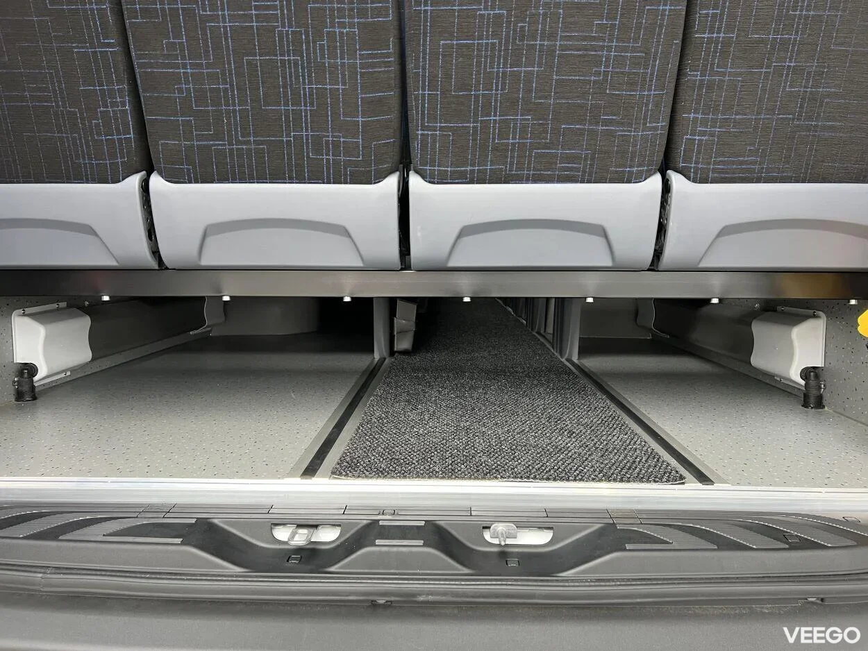 Mercedes-Benz Sprinter 519CDI 22+1+1 2 140kW