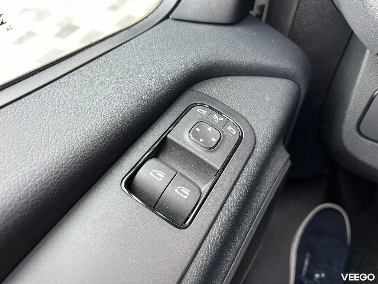 Mercedes-Benz Sprinter 519CDI 22+1+1 2 140kW