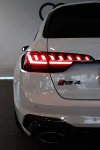 Audi RS 4 331kW thumbnail