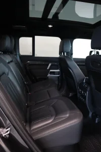 Land Rover Defender 221kW thumbnail