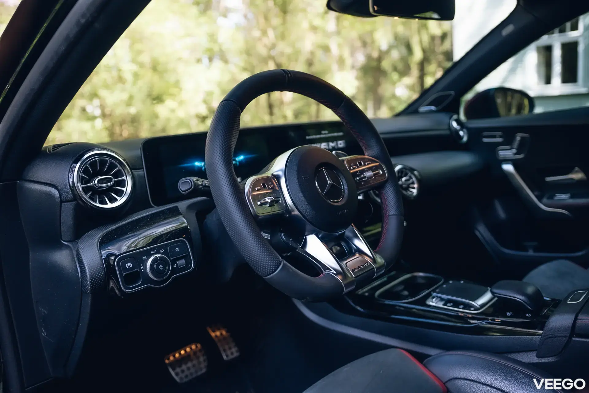 Mercedes-Benz AMG A 35 MULTIBEAM, DACH, BURMEISTER 2.0 225kW