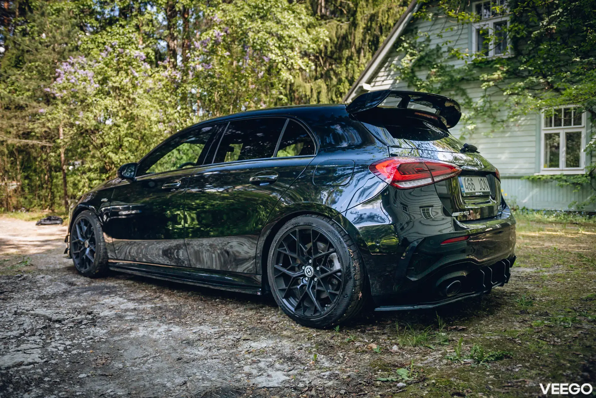 Mercedes-Benz AMG A 35 MULTIBEAM, DACH, BURMEISTER 2.0 225kW