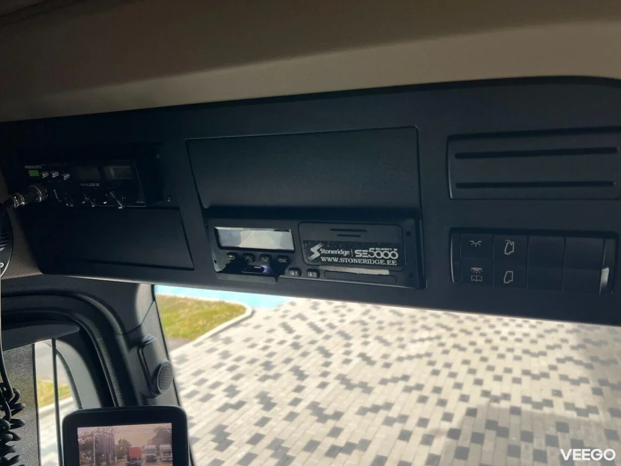 Mercedes-Benz Actros 1845LS BigSpace 12.8 330kW