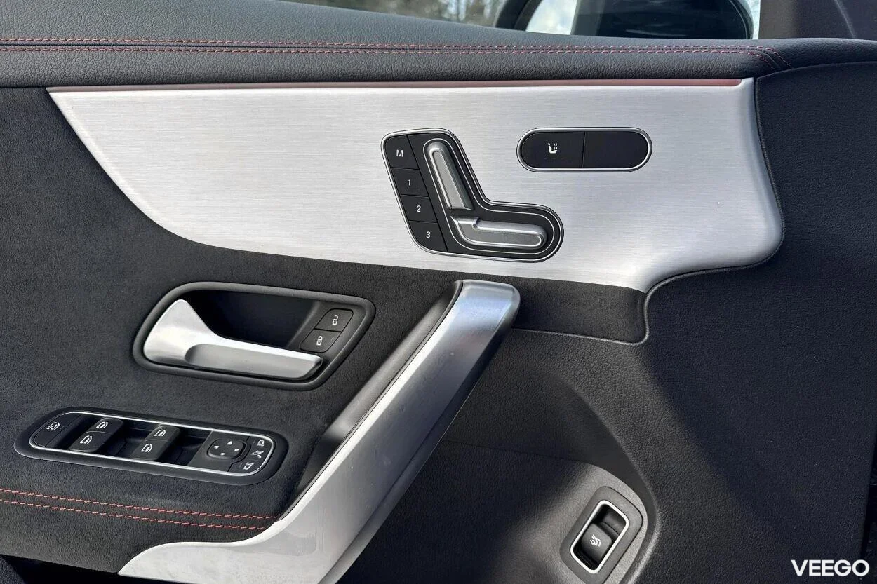 Mercedes-Benz CLA220 4matic AMG pakett 2 140kW