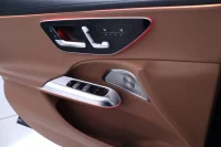 Mercedes-Benz E300 de 4Matic AMG Plug-in 2 145kW thumbnail