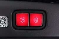 Mercedes-Benz E300 de 4Matic AMG Plug-in 2 145kW thumbnail