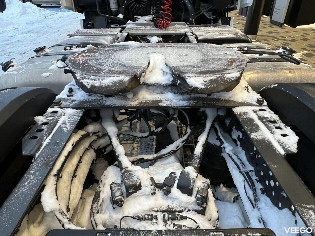 Mercedes-Benz Actros 1845LS BigSpace 12.8 330kW