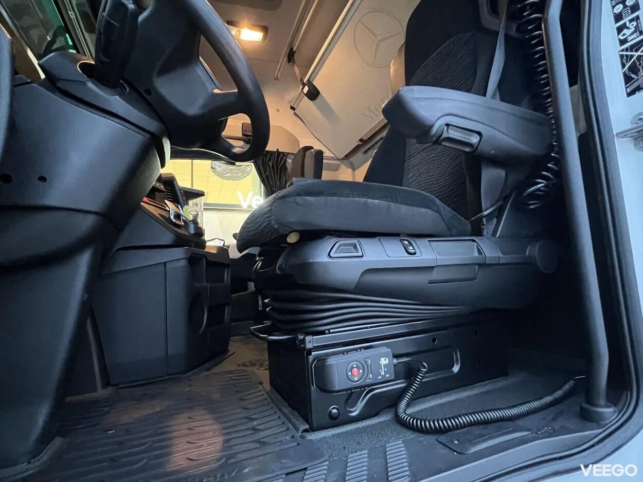 Mercedes-Benz Actros 1845LS BigSpace 12.8 330kW