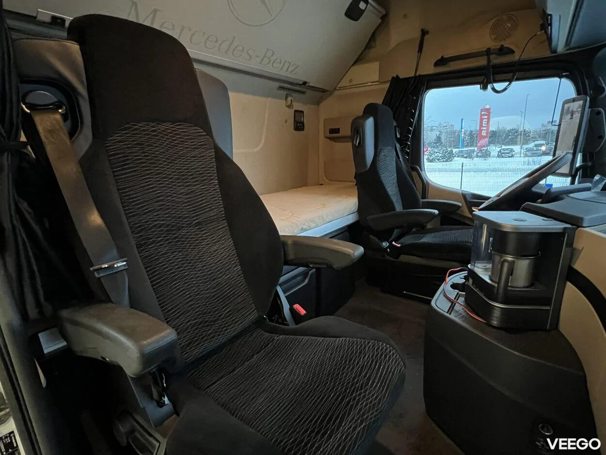 Mercedes-Benz Actros 1845LS BigSpace 12.8 330kW