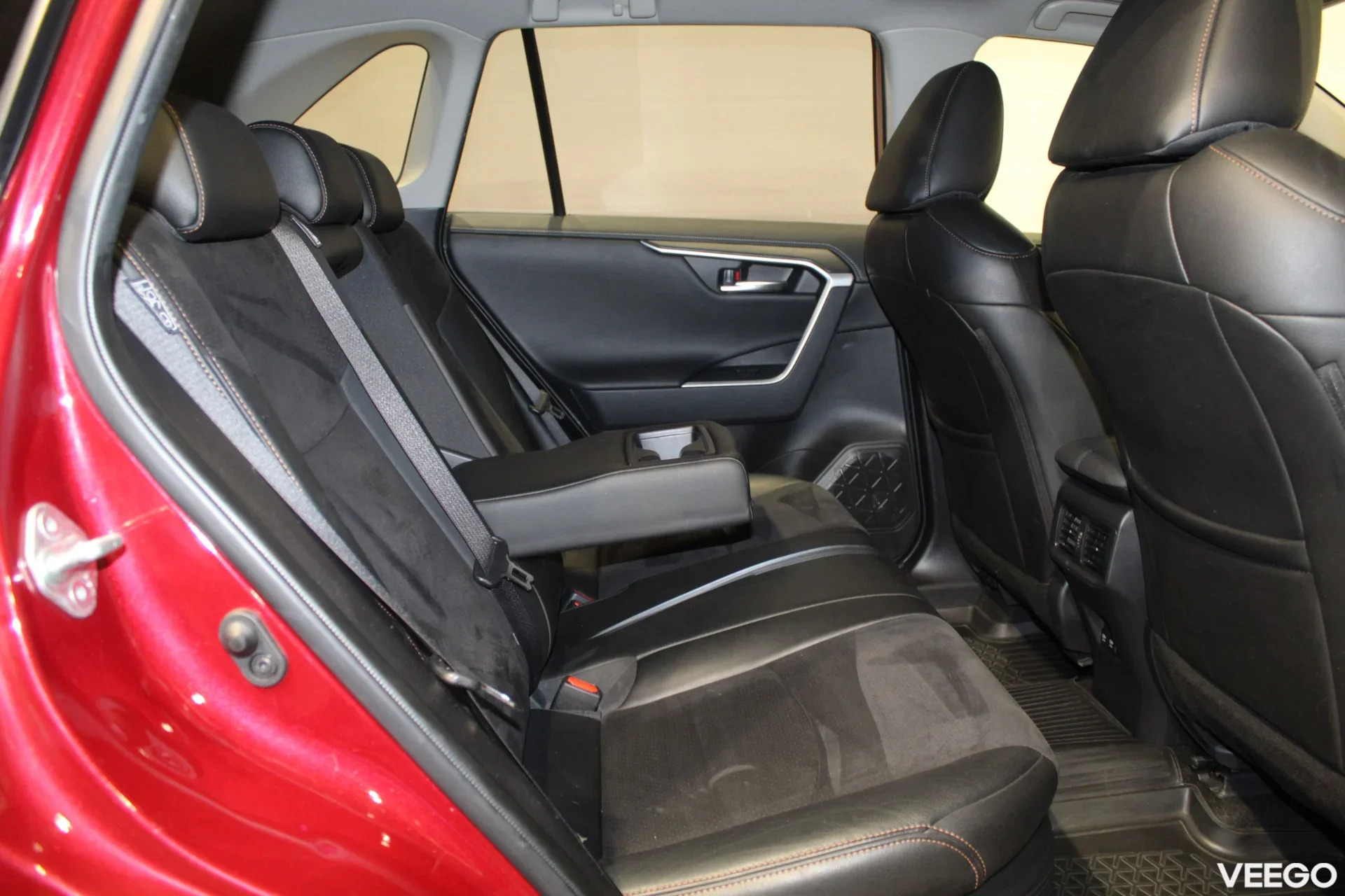 Toyota RAV4 Luxury Plus 2.5 131kW