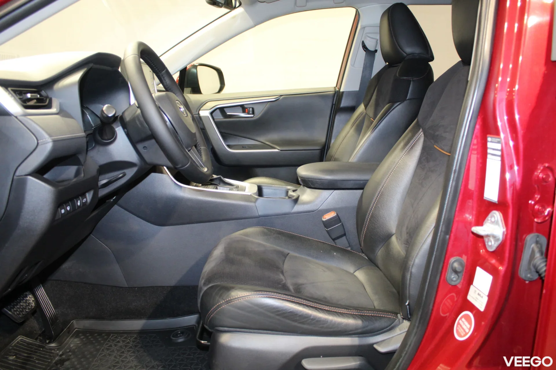 Toyota RAV4 Luxury Plus 2.5 131kW