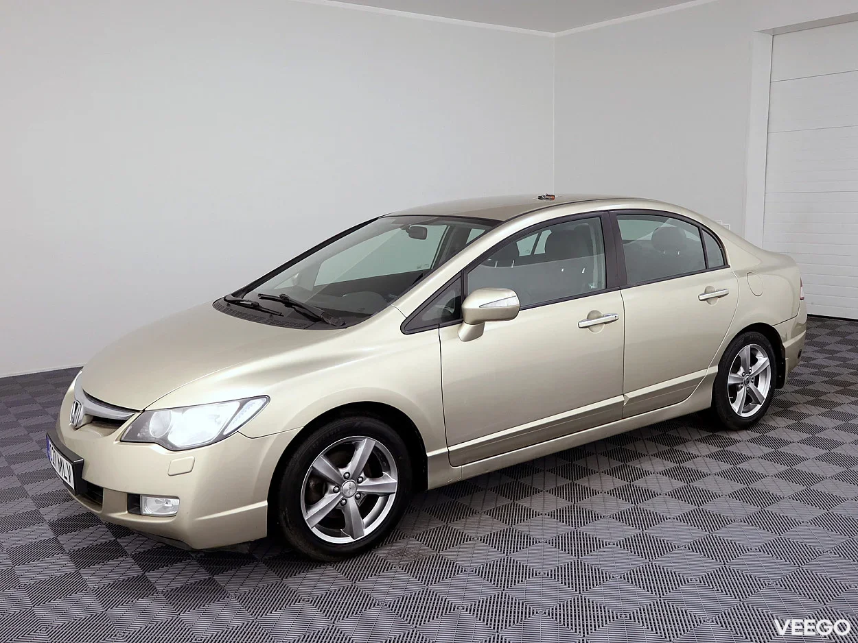 Honda Civic 1.8 104kW
