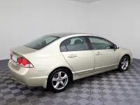 Honda Civic 1.8 104kW thumbnail