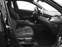 Toyota C-HR 2 135kW thumbnail