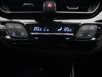 Toyota C-HR 2 135kW thumbnail