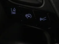 Toyota C-HR 2 135kW thumbnail