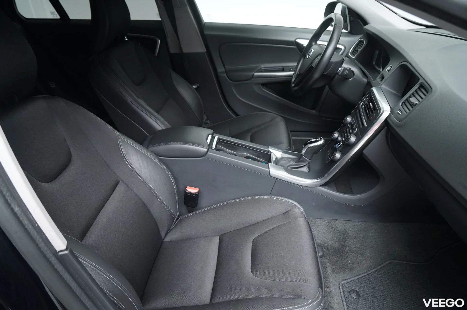 Volvo V60 D4 Momentum 2 140kW