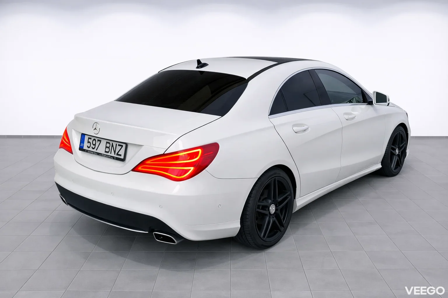 Mercedes-Benz CLA180 1.6 90kW