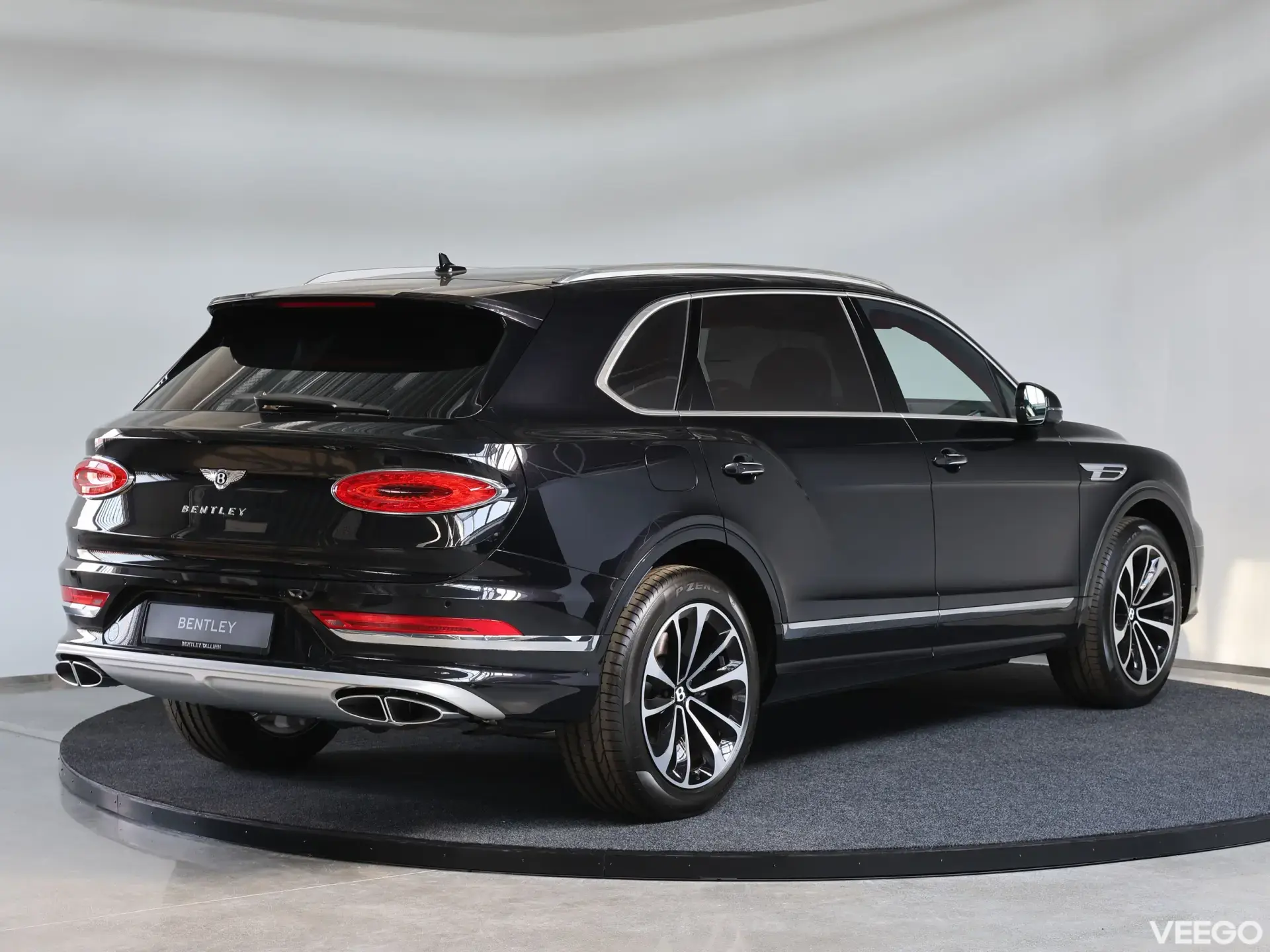 Bentley Bentayga EWB 404kW