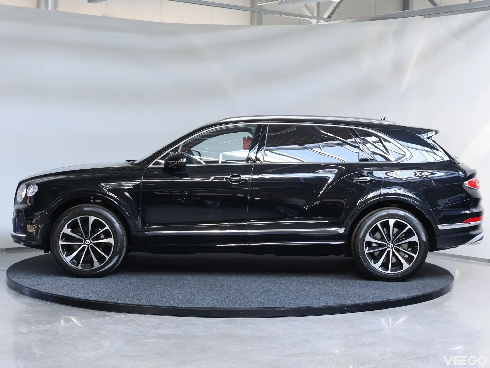 Bentley Bentayga EWB 404kW