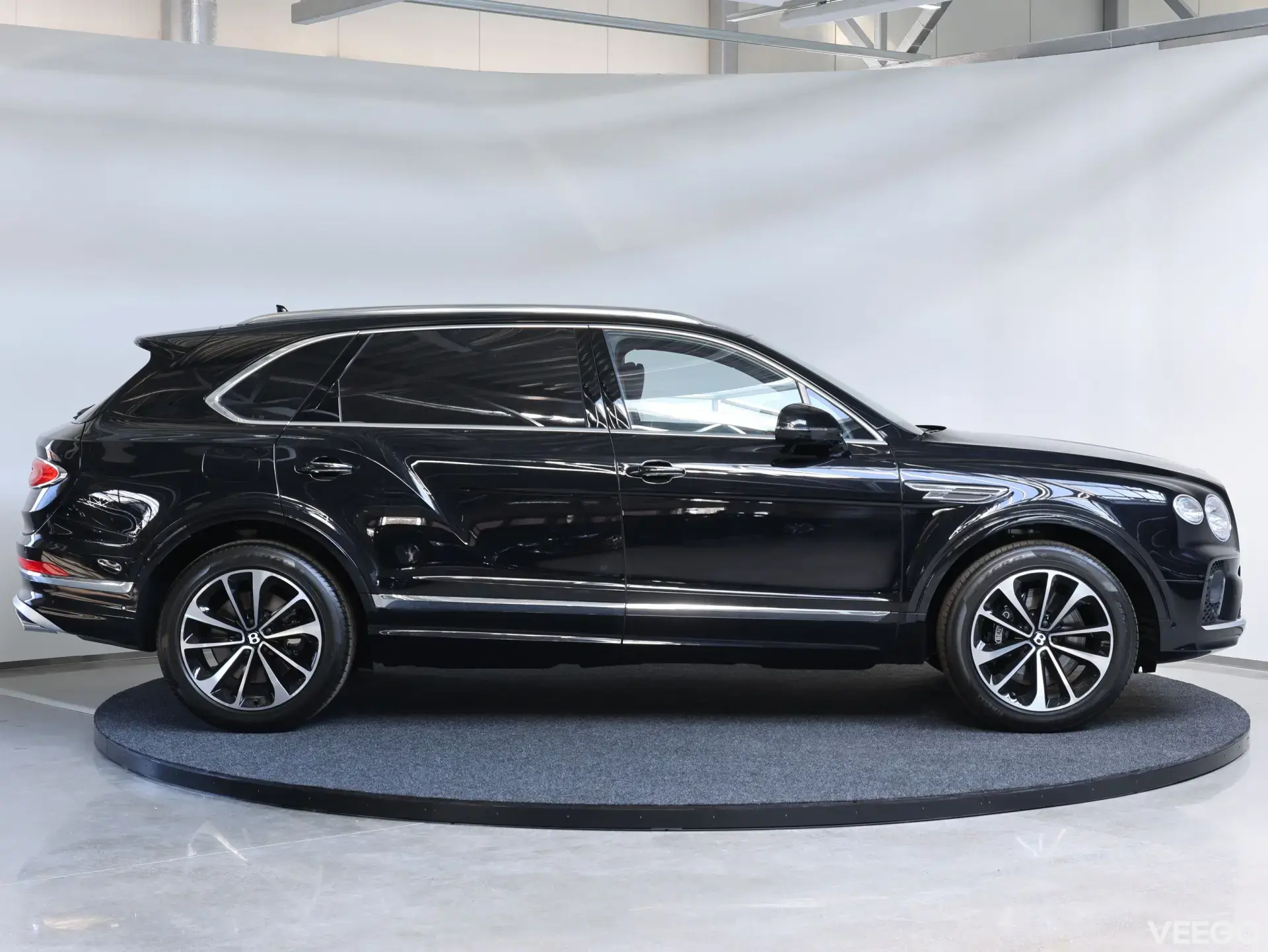 Bentley Bentayga EWB 404kW