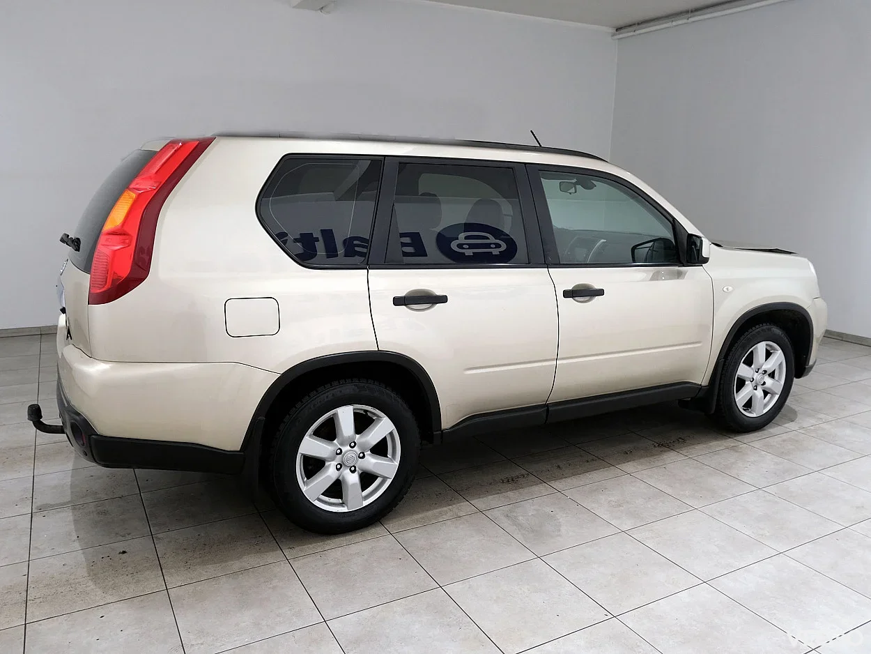 Nissan X-Trail 2.0 104kW