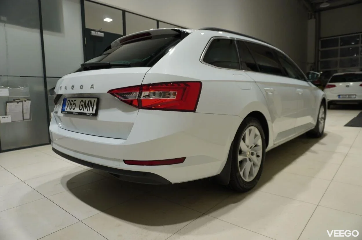Skoda Superb AMBITION COMBI 1.5 110kW