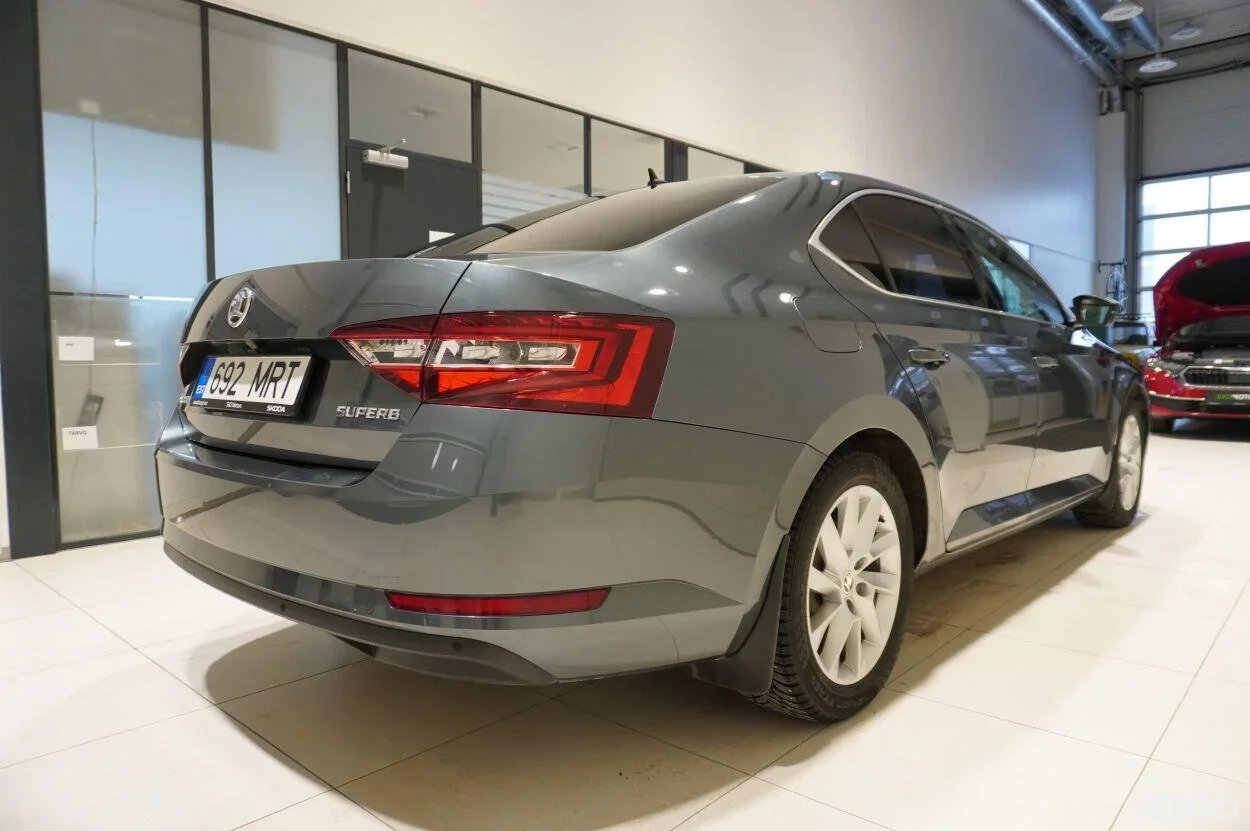 Skoda Superb AMBITION PLUS 1.4 110kW