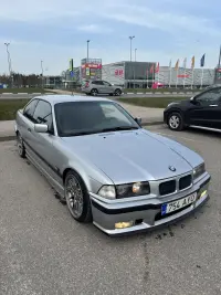 BMW 318IS 318 is 1.8 103kW thumbnail