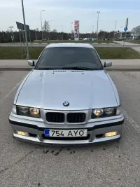 BMW 318IS 318 is 1.8 103kW thumbnail