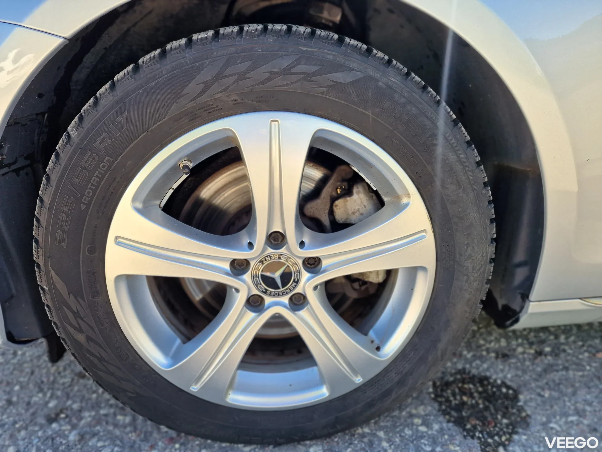 Mercedes-Benz E220 2.0 143kW