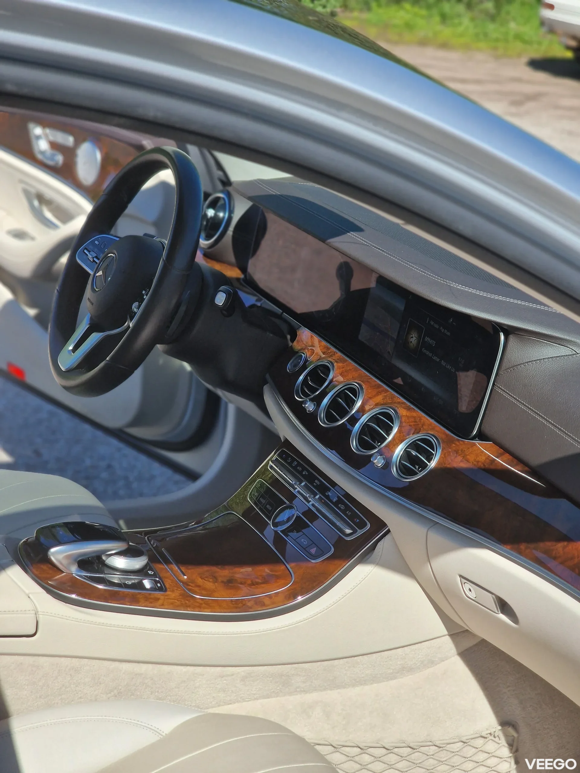 Mercedes-Benz E220 2.0 143kW