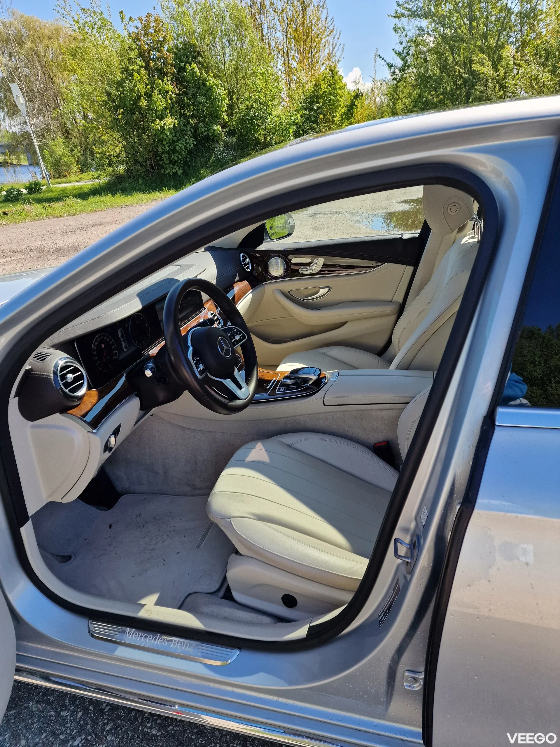 Mercedes-Benz E220 2.0 143kW