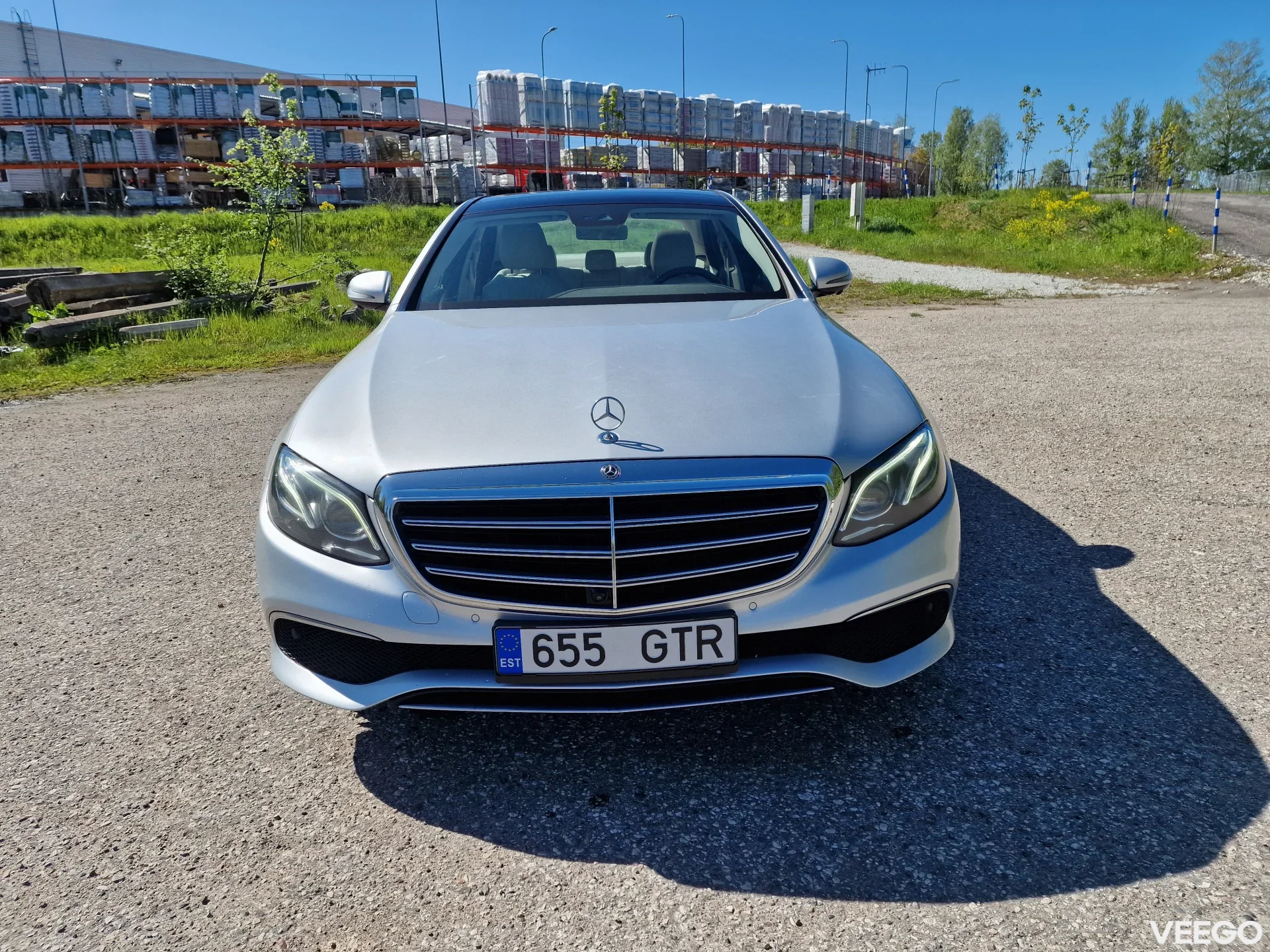 Mercedes-Benz E220 2.0 143kW