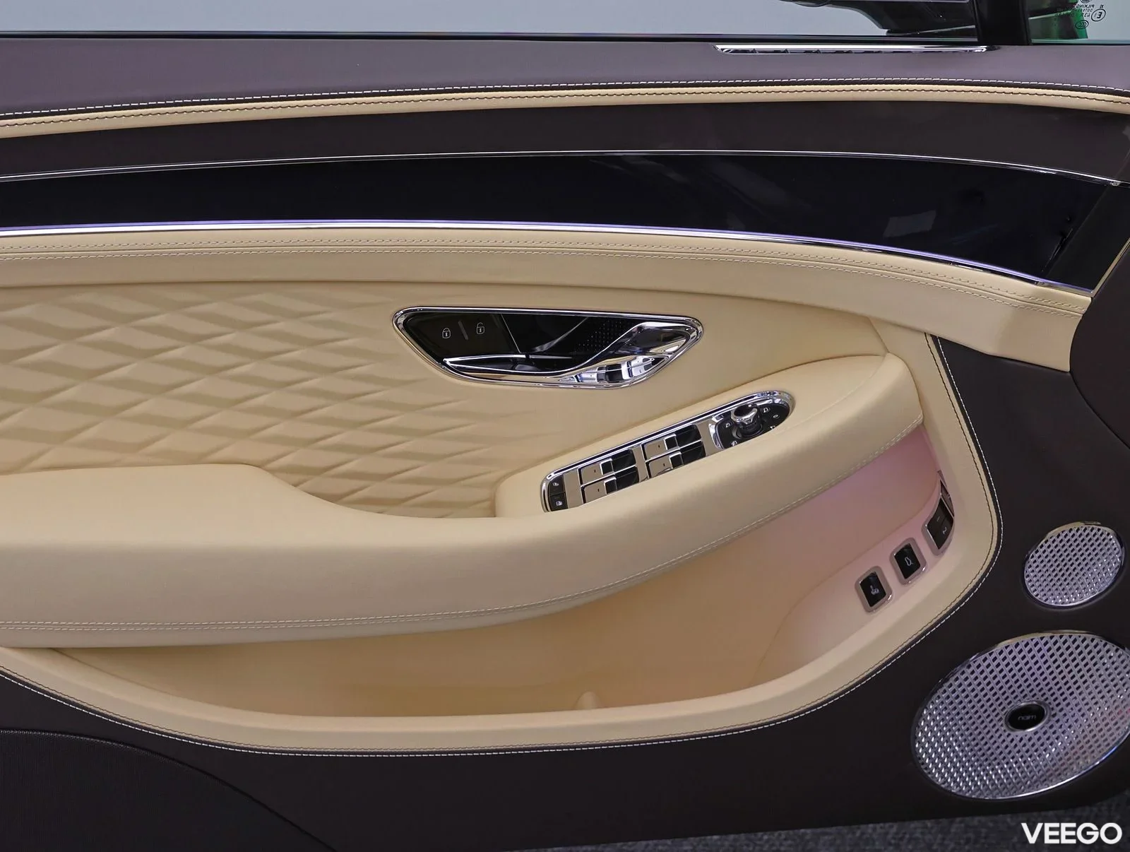 Bentley Continental GT AZURE 382kW