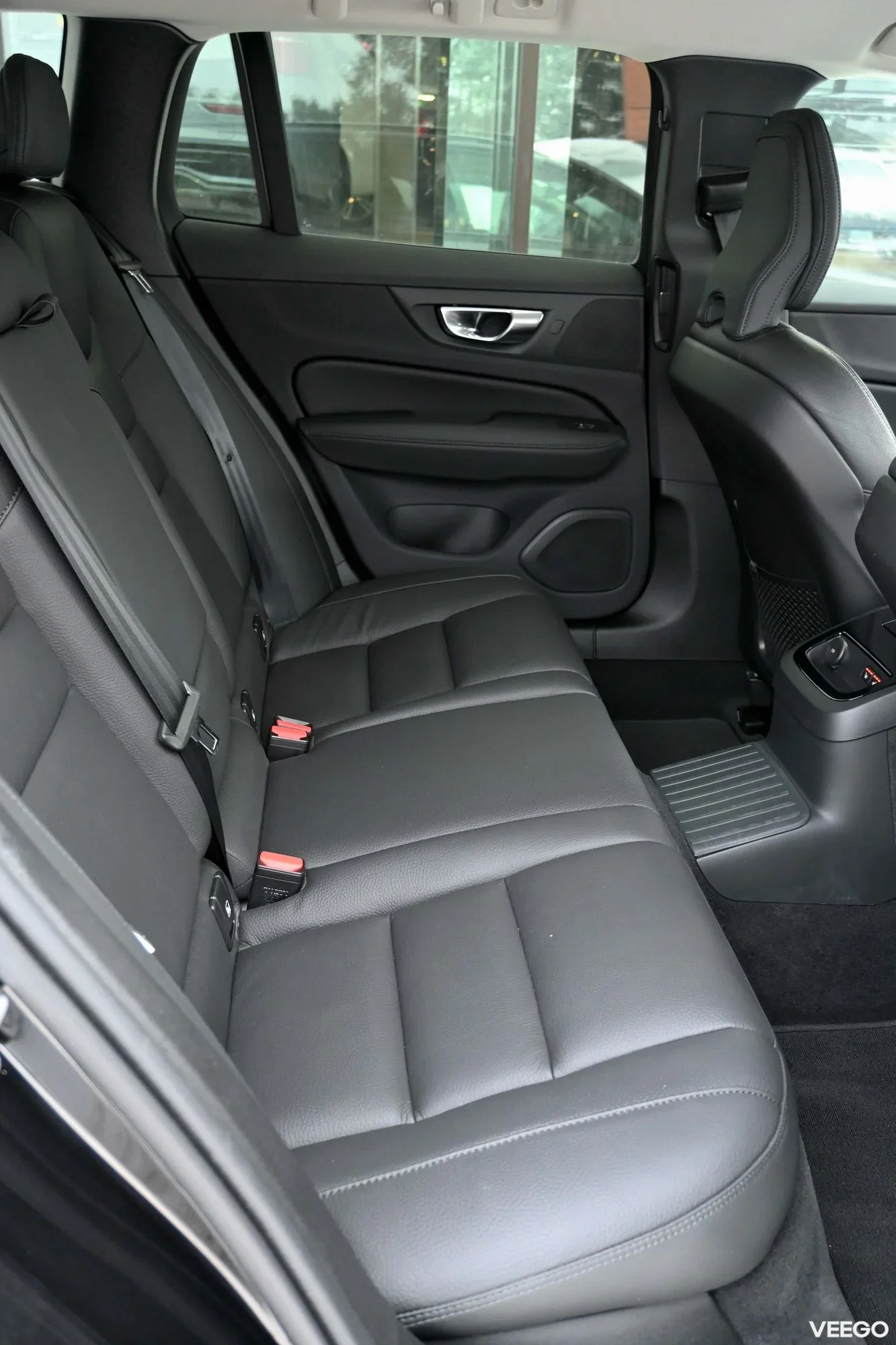 Volvo V60 AWD T6 H&K HUD DARK PLUS XENIUM INTELLI SAFE PRO 2 293kW