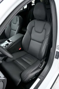 Volvo V60 AWD T6 H&K HUD DARK PLUS XENIUM PRO INTELLI SAFE PRO 2 293kW thumbnail