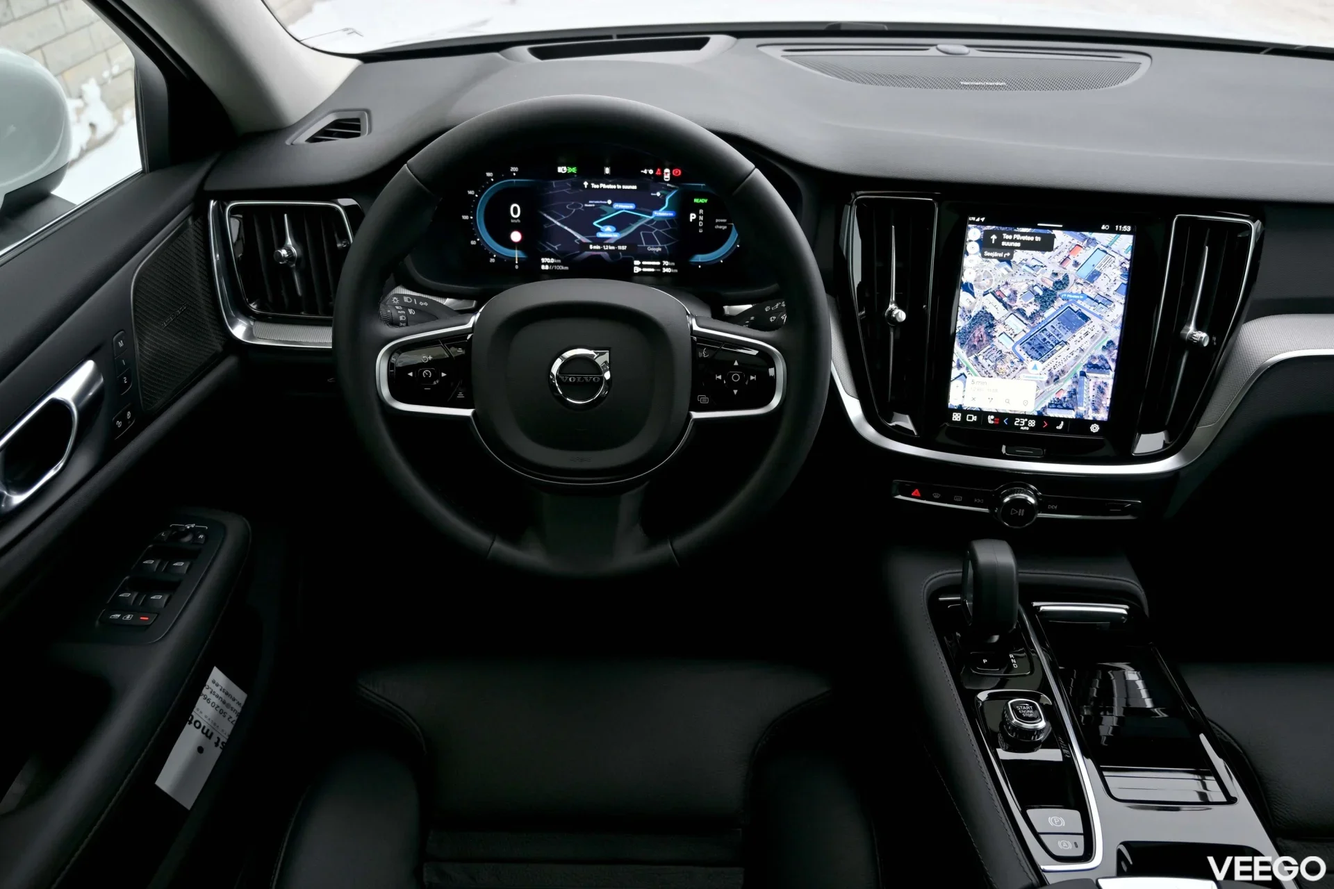 Volvo V60 AWD T6 H&K HUD DARK PLUS XENIUM PRO INTELLI SAFE PRO 2 293kW