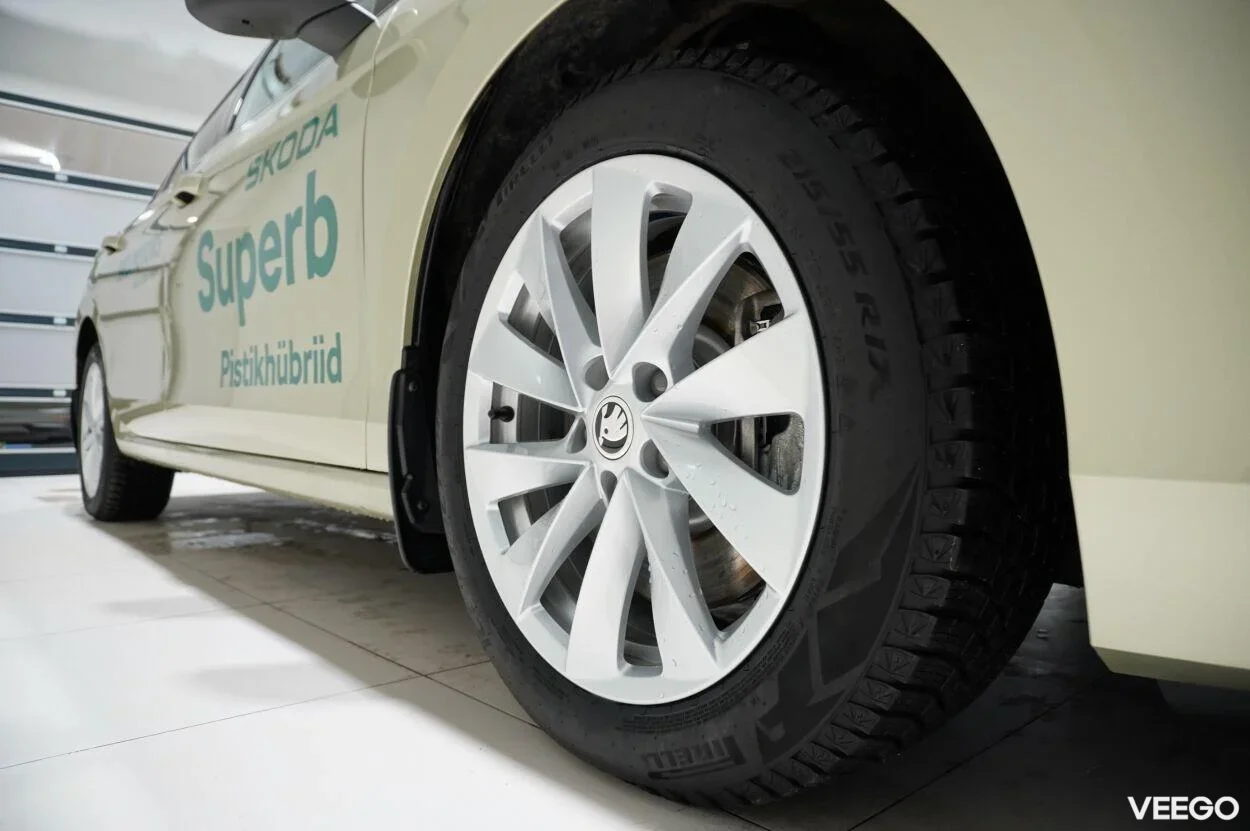 Skoda Superb SELECTION COMBI PHEV 1.5 110kW